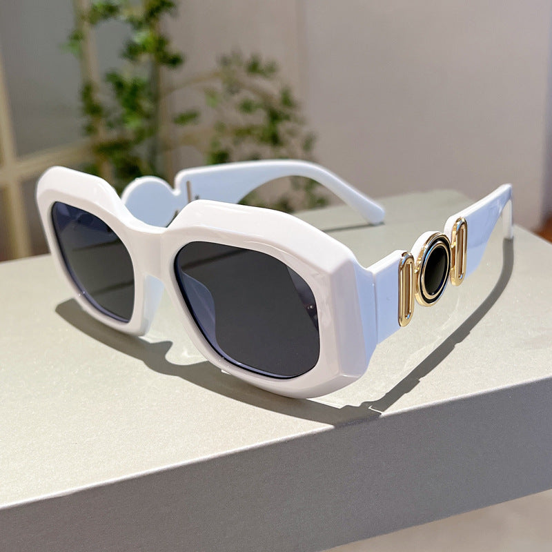 Trendy Oversized Polygon Sunglasses for Street Style