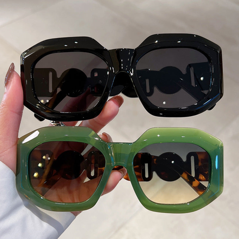 Trendy Oversized Polygon Sunglasses for Street Style